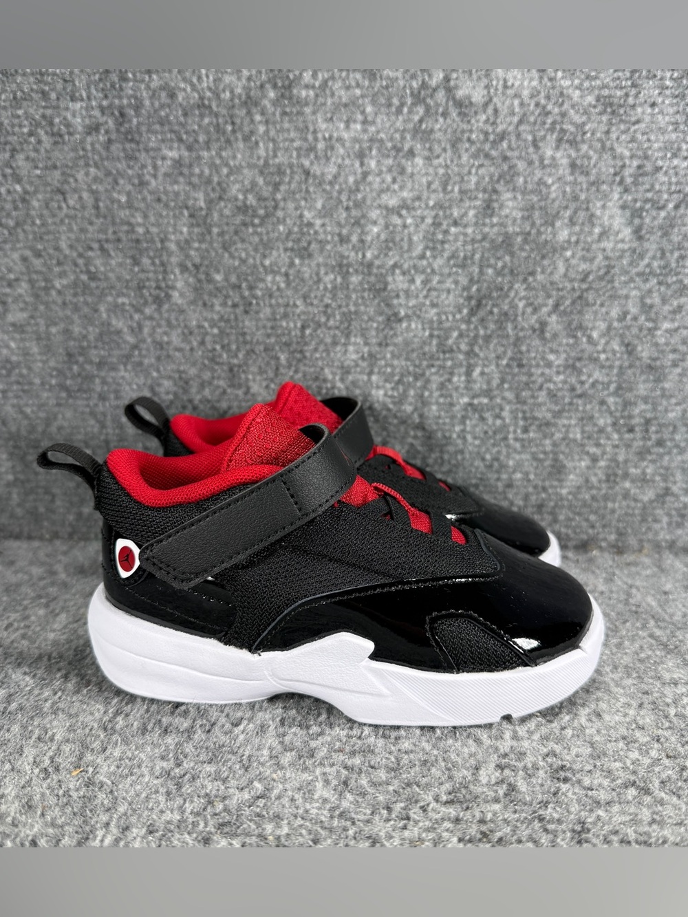 Jordan Max Aura 6 Toddler Size 8C Shoes Black Red Athletic Sneakers